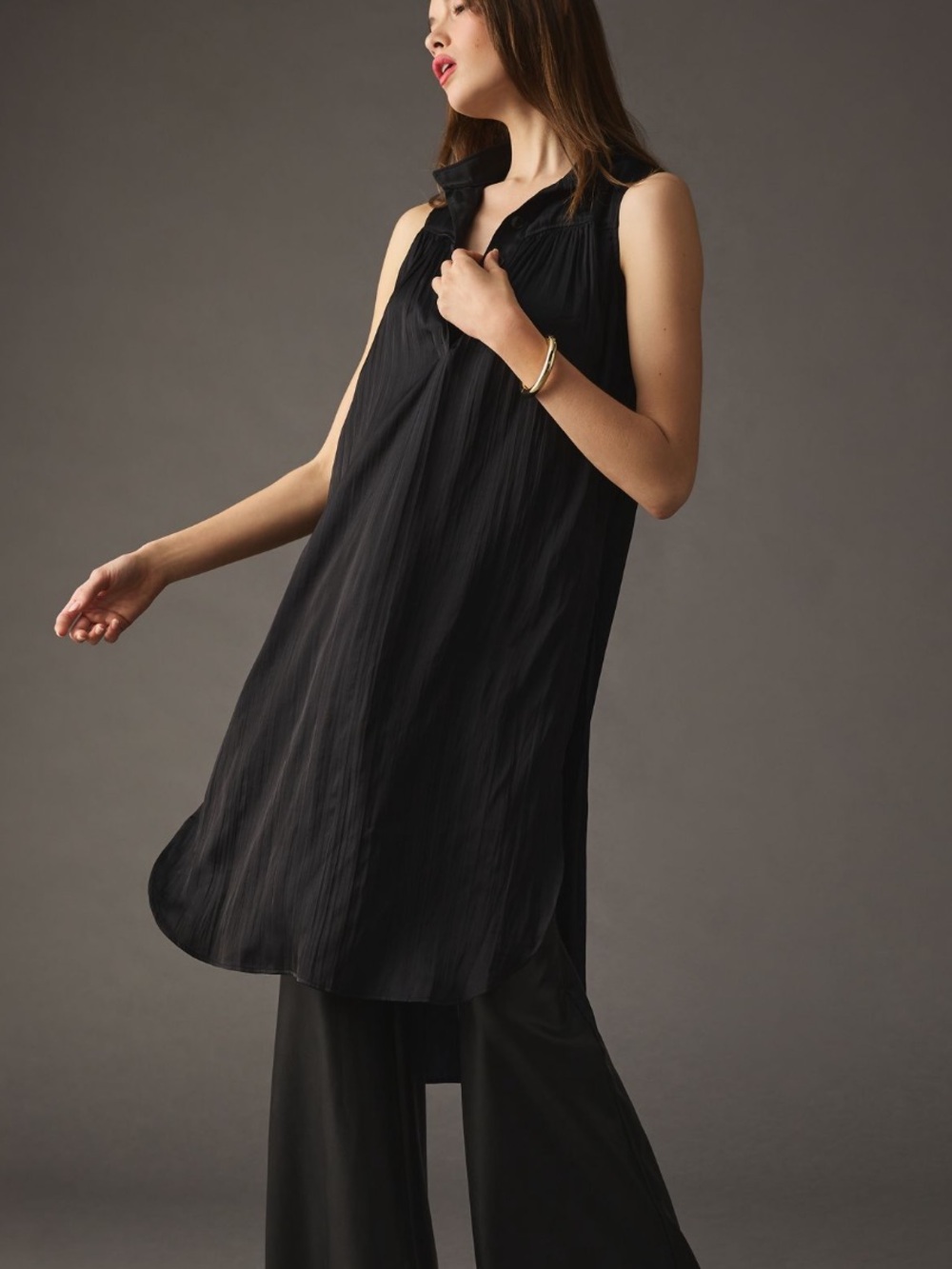 Sleeveless Black Button-Front tunic